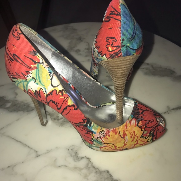 Jessica Simpson Shoes - Jessica Simpson Peep Toe Heels